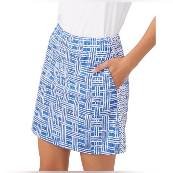 J. McLaughlin Pants - J.McLaughlin Palm Spring Stretch Performance Active Skort Blue Geometric Small
